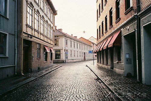 晚安心语:一个人害怕孤独,两个人害怕辜负 (4)