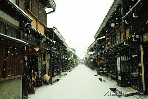 晚安心语:一个人害怕孤独,两个人害怕辜负 (8)